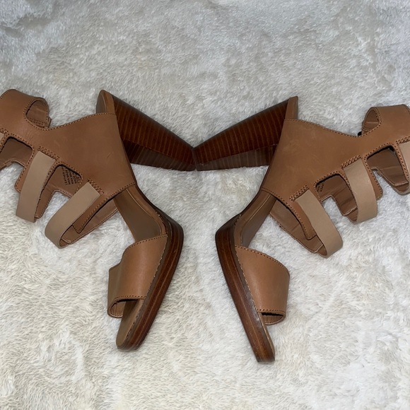 Kelsi Dagger Brooklyn heels tan size 9.5 - Picture 2 of 9
